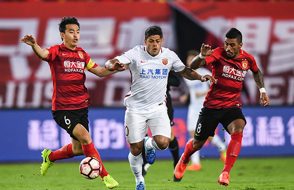 奥纳纳已有10次失误导致丢球 德赫亚12年17次（奥纳纳失误致丢球达10次，德赫亚12年合计17次）