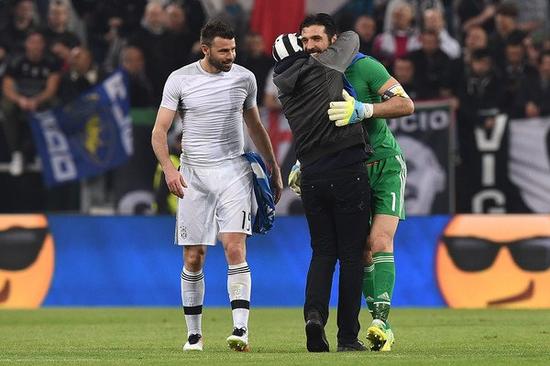 云南玉昆野心不小，一口气连续敲定两位巴西新外援，中超争冠新搅局者浮现（云南玉昆雄心勃勃，连签两名巴西外援，中超争冠黑马初现）