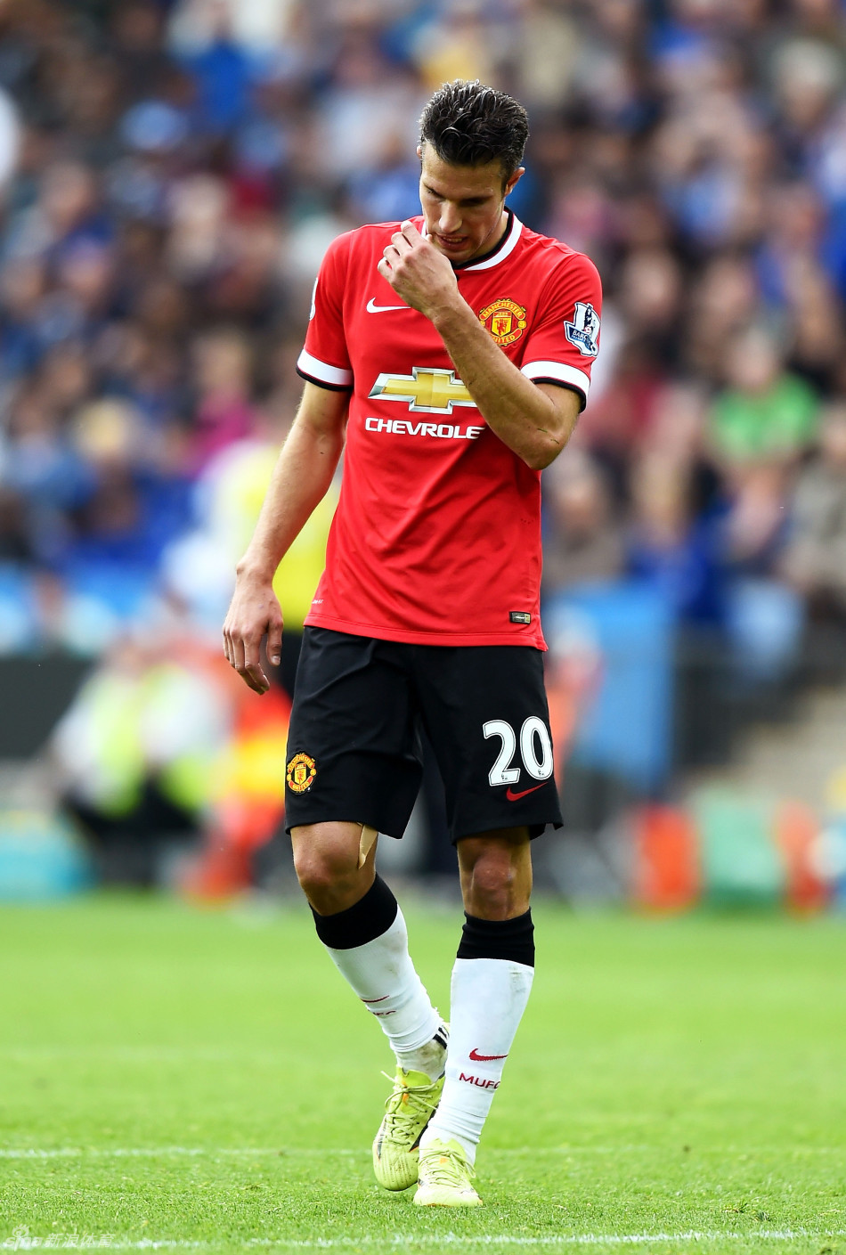 英媒：梅努很想去那不勒斯，而曼联只接受租借离队（英媒：梅努意欲加盟那不勒斯，曼联坚持只租不卖）