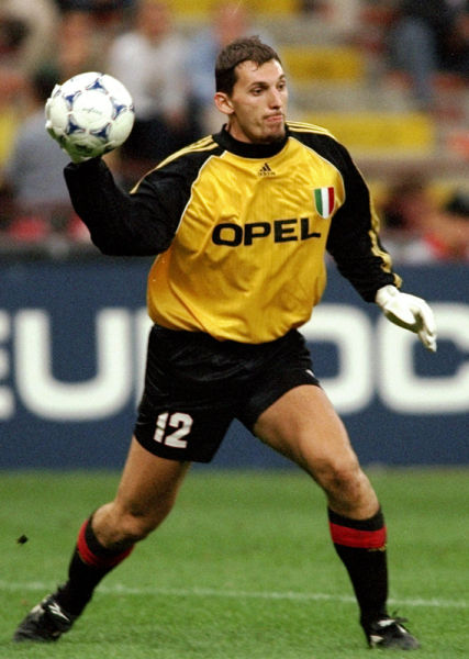 布翁焦尔诺谈主场欧冠首秀：听见欧冠主题曲时我感到无比激动（布翁焦尔诺谈欧冠主场首秀：主题曲响起那一刻让我热血沸腾）