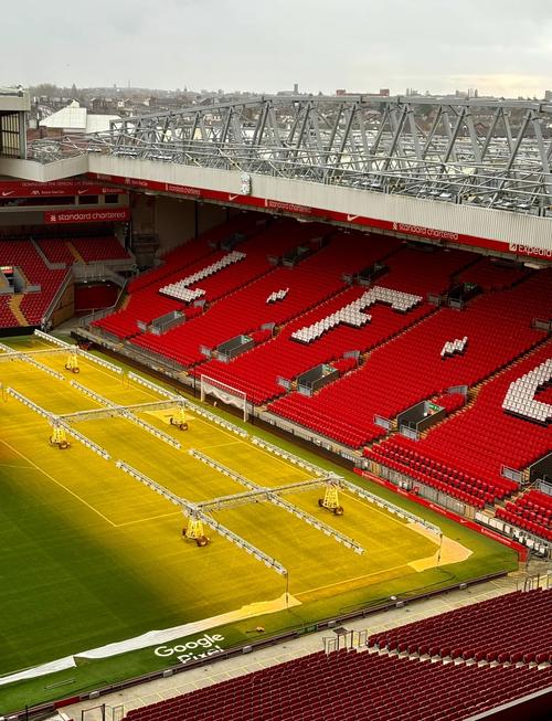 芬奇：主力球员上半场必须努力防守，他们打得太随意了