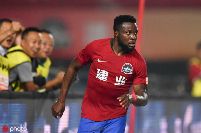 本世纪助俱乐部+国家队攻榜单：梅西446次第1，C罗305次第6（本世纪俱乐部+国家队助攻榜：梅西446次居首，C罗305次列第六）