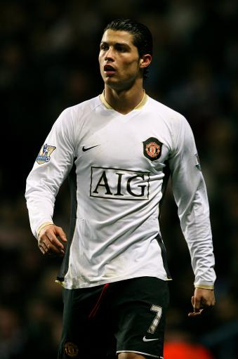 凯夫伦：圣诞节我要送我哥尤文球衣，尤文是意大利最佳俱乐部（凯夫伦：圣诞节准备送哥哥一件尤文球衣，在我心中尤文是意大利最佳俱乐部）