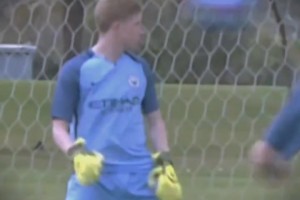 就在今天，12月8日凌晨！中超传来了青岛西海岸、武汉三镇和海港的新消息（12月8日凌晨，中超最新动态：青岛西海岸、武汉三镇与海港传来新进展）